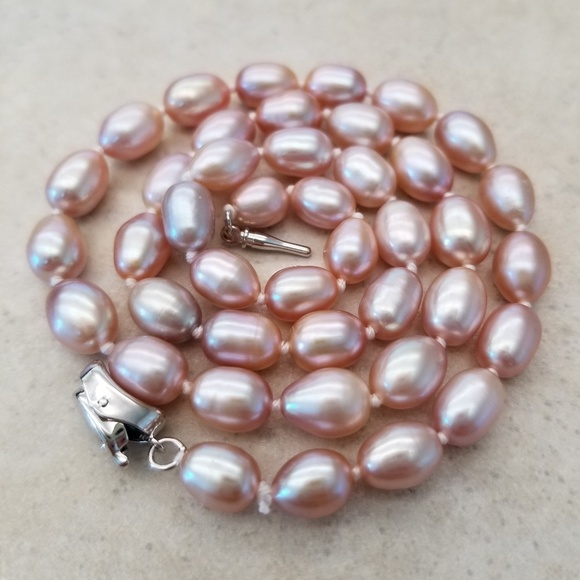 REAL 17" 9mm Lavender Pearl Necklace - Picture 2 of 8